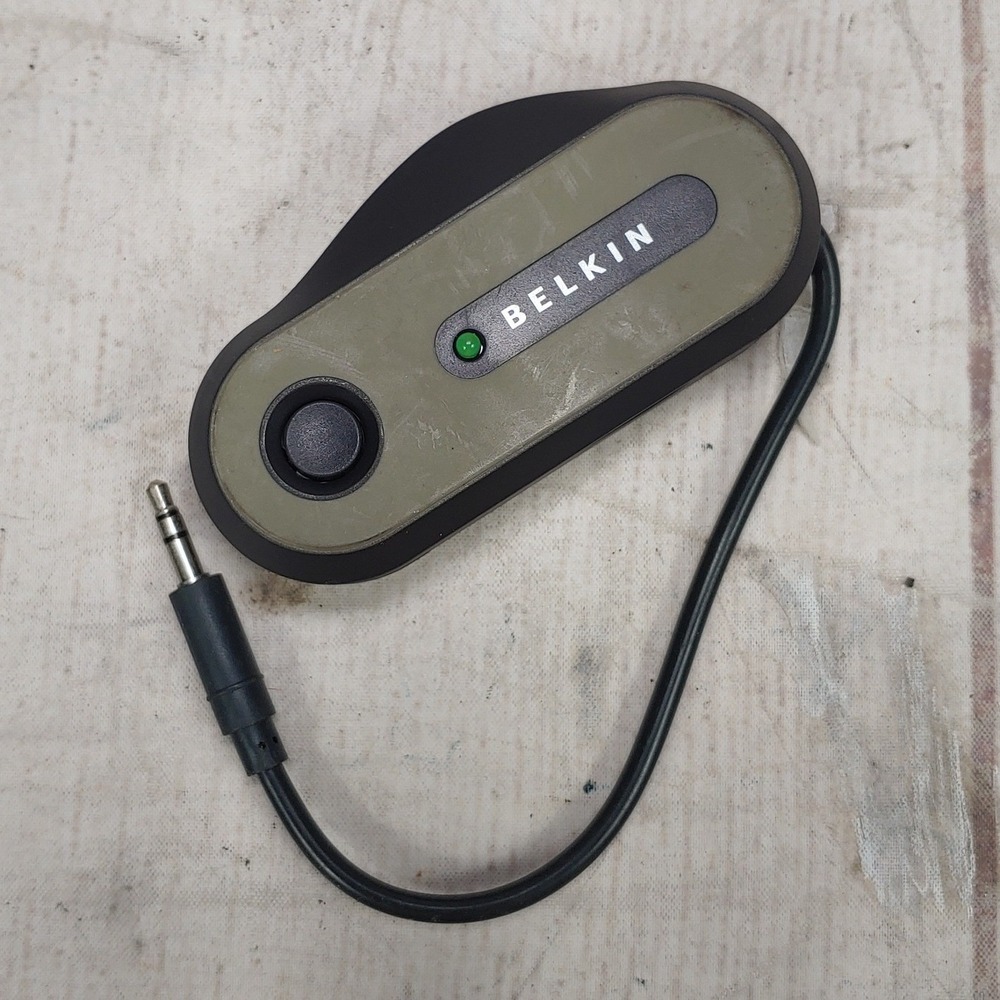 Belkin TuneCast FM Transmitter F8V367 - Portable Audio Adapter - TESTED WORKING